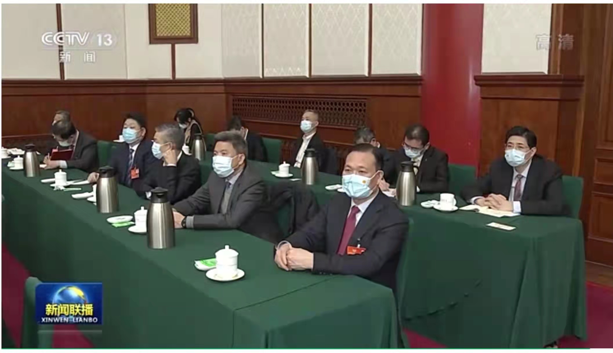 韩正看望港澳地区全国政协委员并参加讨论 韩正看望港澳地区全国政协委员并参加讨论