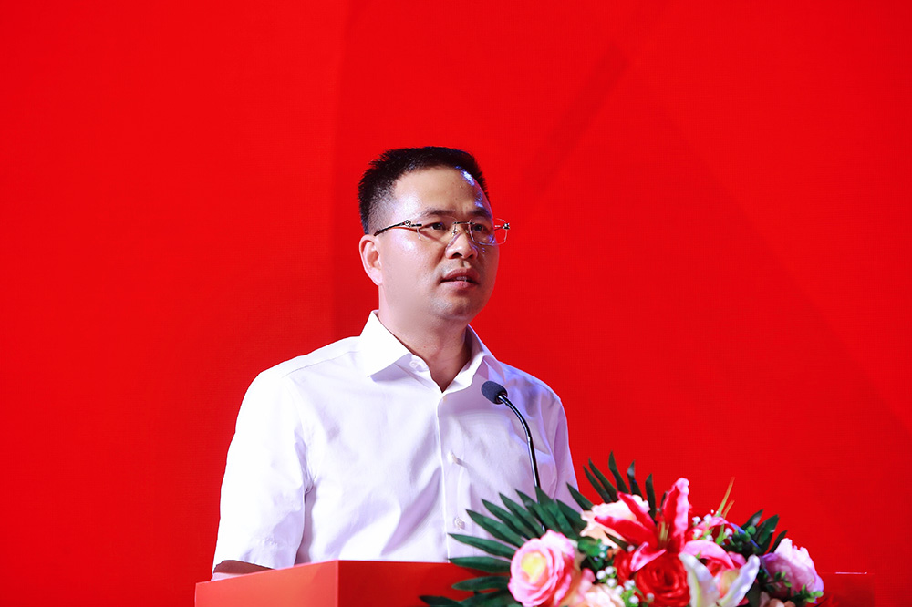 商会第三届理事会第七次会议在广州召开 商会第三届理事会第七次会议在广州召开