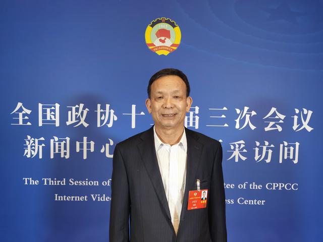 【闽商骄傲】全国政协委员、创会会长李贤义先生 【闽商骄傲】全国政协委员、创会会长李贤义先生