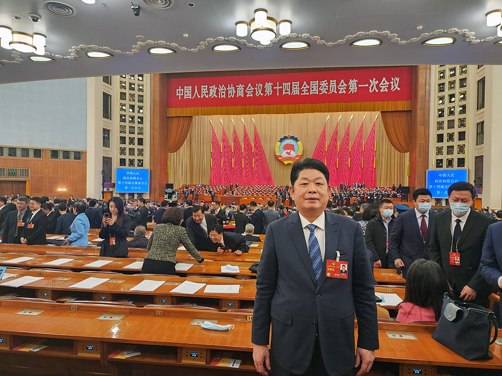 习近平总书记看望参加全国政协十四届一次会议的民建、工商联界委员 习近平总书记看望参加全国政协十四届一次会议的民建、工商联界委员