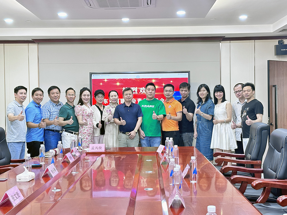 商会青委会开展走访交流活动 商会青委会开展走访交流活动